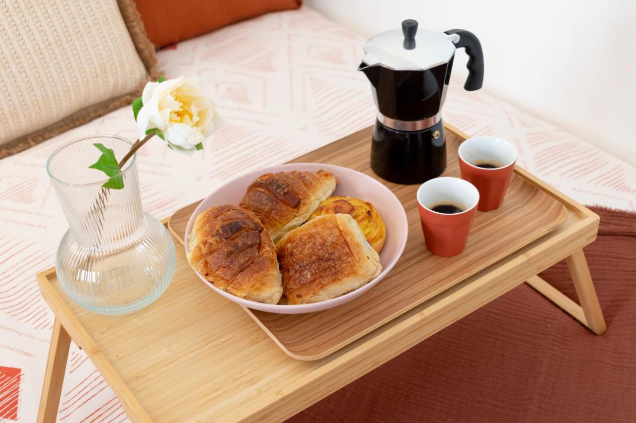 Cosy Et Comfort Studio Equipe A Clichy 5 Min Metro Екстер'єр фото