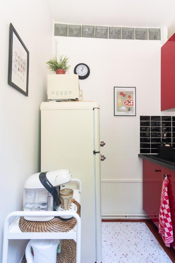 Cosy Et Comfort Studio Equipe A Clichy 5 Min Metro Екстер'єр фото